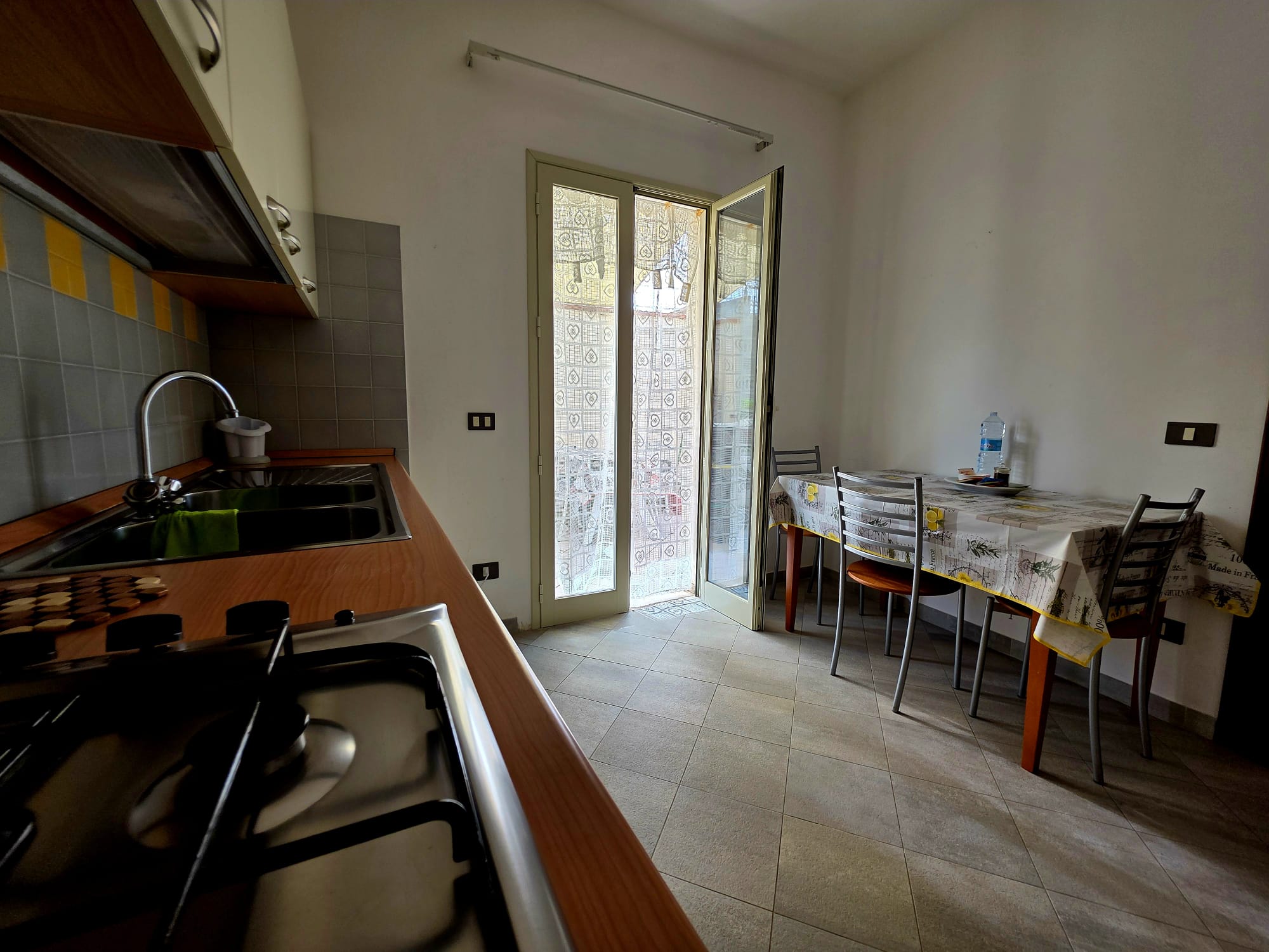 domus mediterranea III cucina-pranzo